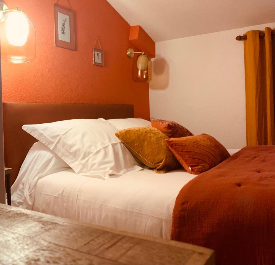 Hotel L'escoundillou 2*