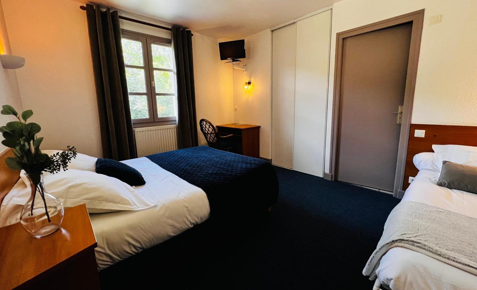 Hotel L'escoundillou 2*